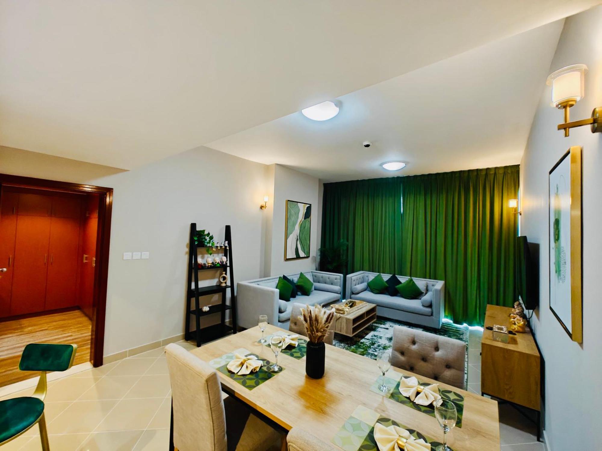 369 Stays- 1 Bedroom Apartment In Sports City Dubai Exteriör bild