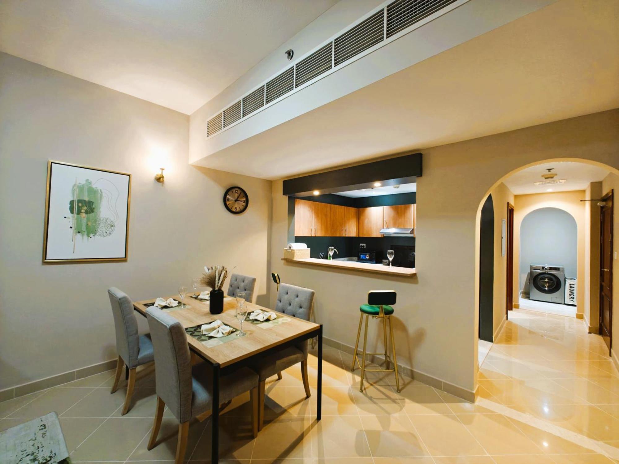 369 Stays- 1 Bedroom Apartment In Sports City Dubai Exteriör bild
