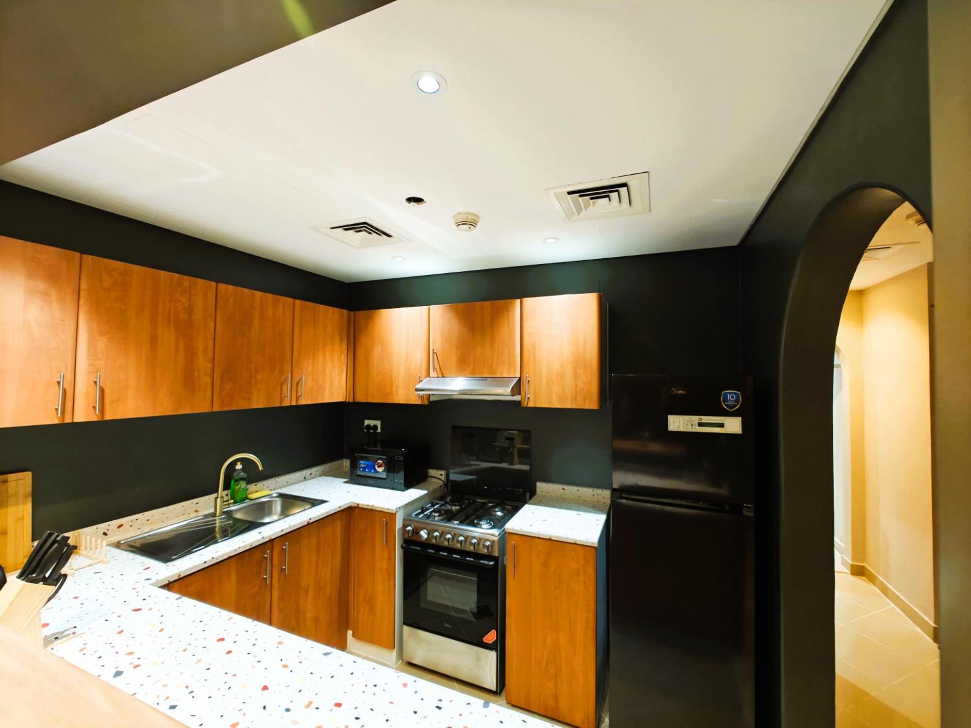 369 Stays- 1 Bedroom Apartment In Sports City Dubai Exteriör bild